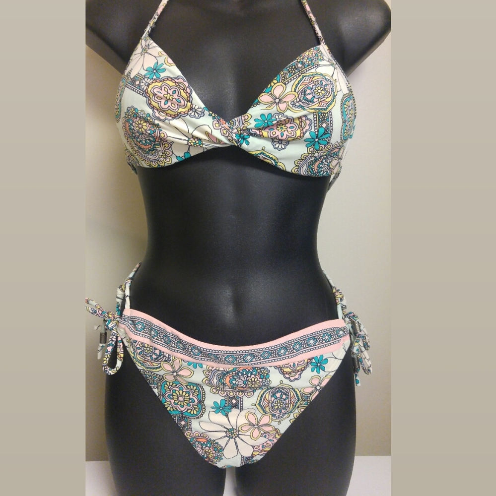 Hobie Floral Bikini Set Size XL